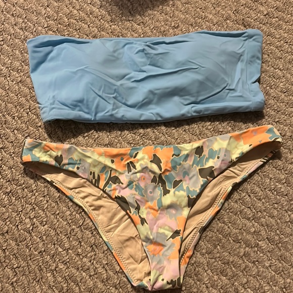 Rvca bikini set! - Picture 1 of 4